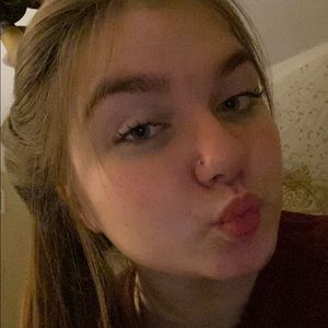 Meet your Posher, Natalie